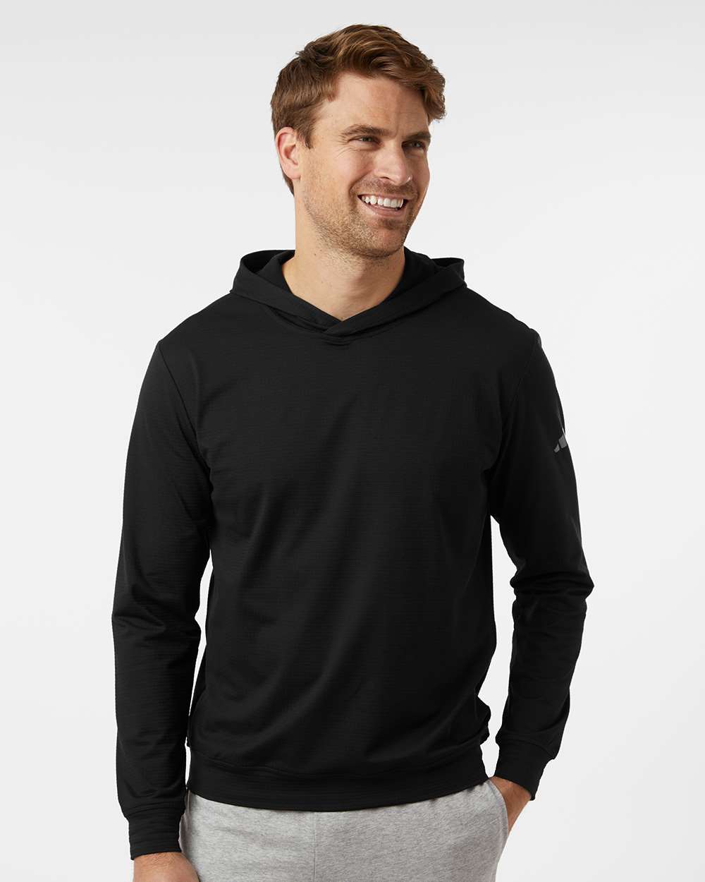 Adidas Sudaderas de Hombre - Colores mixtos - Unidades en la caja 48 - Precio unitario $26.50 usd