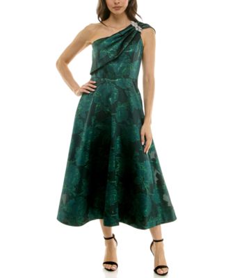 Vestidos y Trajes de Fiesta de Macy's # 5874- unidades en el lote 182 - Precio unitario $32.50 c/u