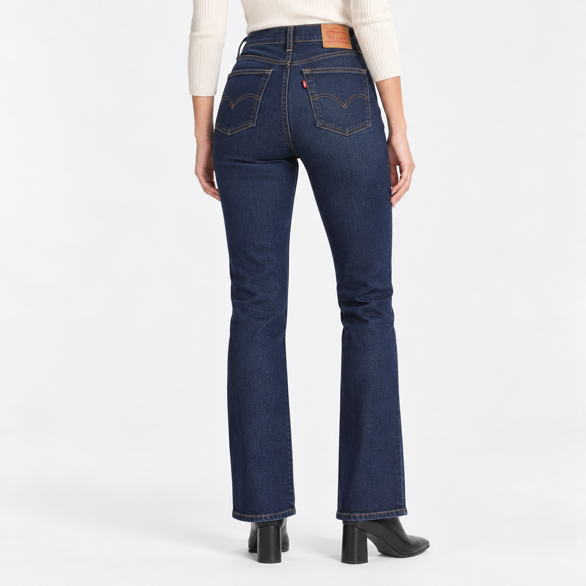 Levi's Hi Rise Bootcut Jeans de Mujer - Caja de 45 unidades - Precio $32.75 c/u