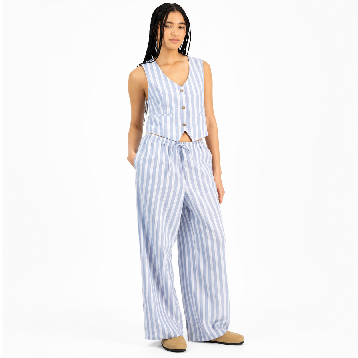 Lote de Ropa Juvenil de Macys -590 Unidades - Precio unitario $11.85 c/u