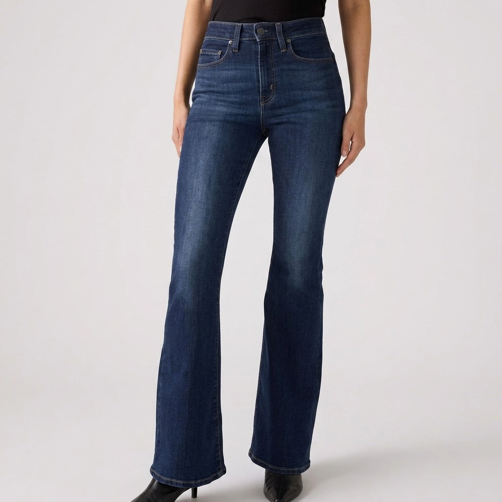 Levi's Bootcut Jeans de Mujer ASS- Unidades en la caja 48- Precio unitario $31.50 c/u