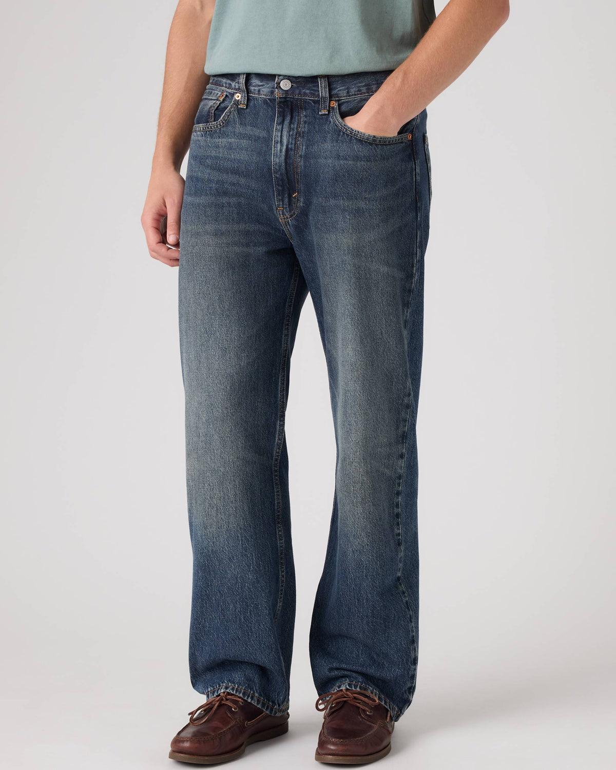 Levi's 560 -565- 569 Loose Jeans de Hombre - Unidades en la caja 48 - Precio unitario al por mayor $31.50 usd.