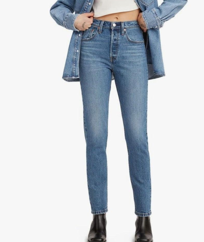Levi's 501 Button Fly Jeans Mujer – Caja 48 Unidades – Colores Mixtos – $28.50 c/u