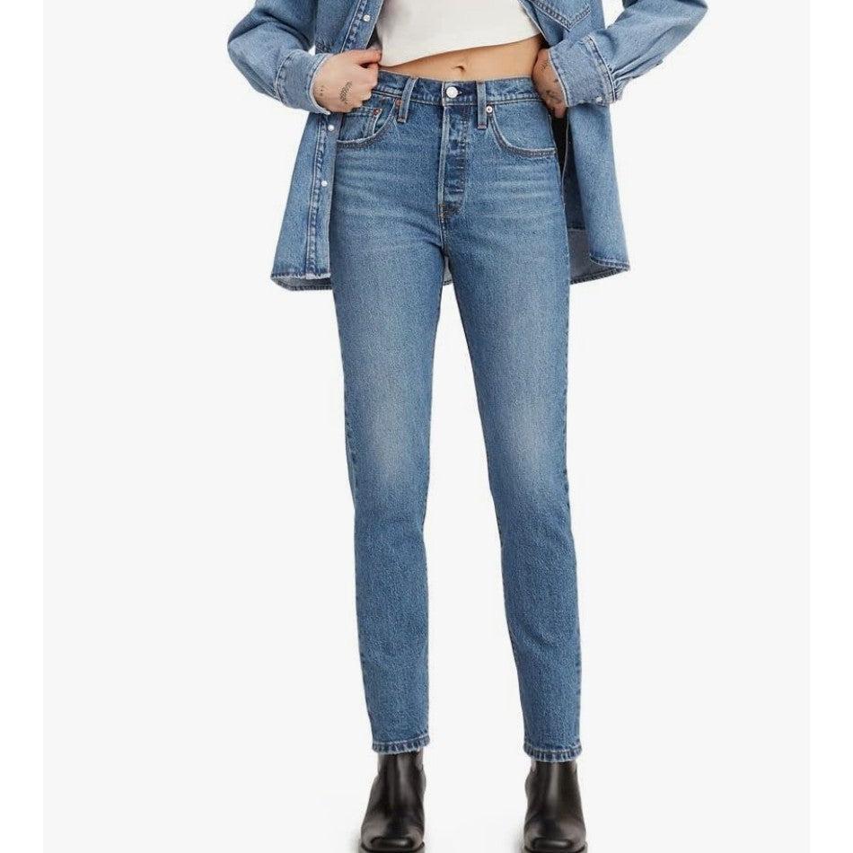 Levi's Jeans Mujer Modelos – Caja 48 Unidades – Colores Mixtos – $26.25 c/u