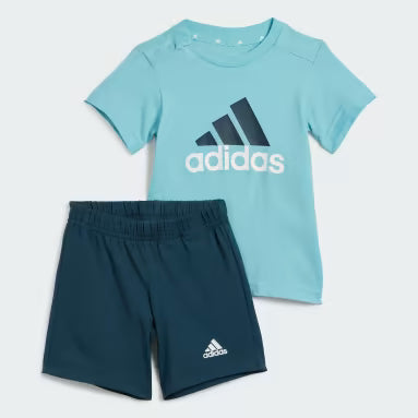 Adidas Ropa de Niños al por Mayor - Conjuntos de 4T - 10 años Unidades en la caja 48 Precio por conjunto $18.50 USD