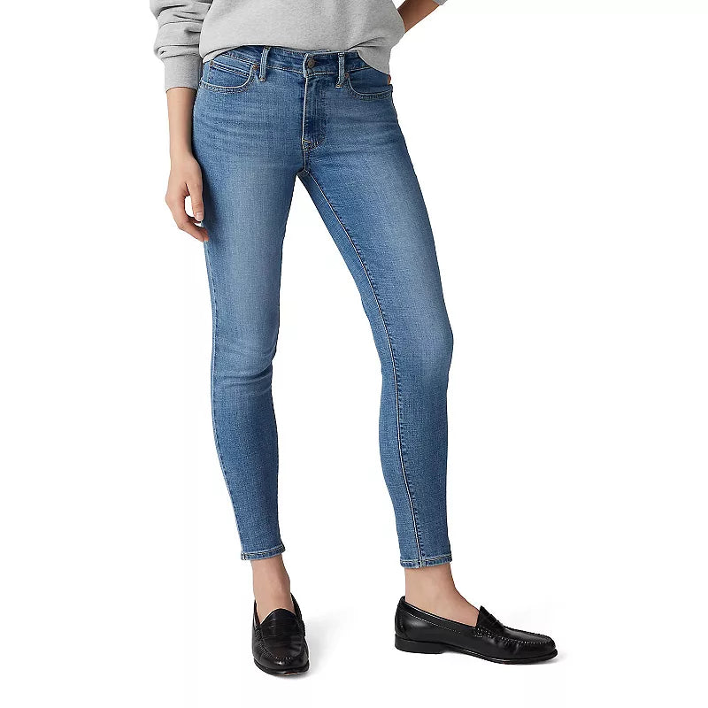 Levi's 311/721/711 Skinny Jeans de Mujer – Unidades en la caja 48- Colores mixtos - Precio unitario $31.50 c/u
