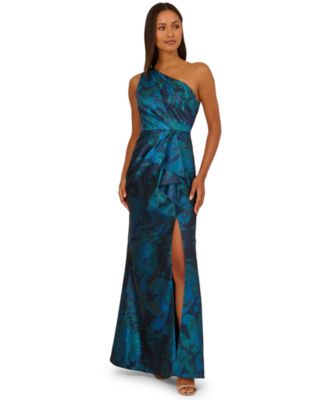 Vestidos y Trajes de Fiesta de Macy's - unidades en el lote 211 - Precio unitario $26.75 c/u