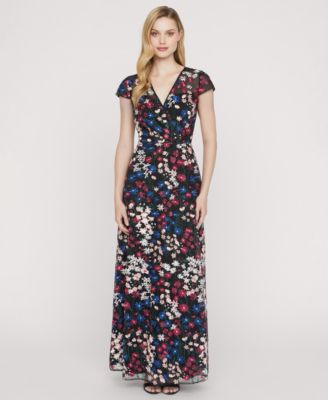 Vestidos y Trajes de Fiesta de Macy's # 5874- unidades en el lote 182 - Precio unitario $32.50 c/u