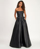 Vestidos y Trajes de Fiesta de Macy's # 5874- unidades en el lote 194 - Precio unitario $20.75 c/u