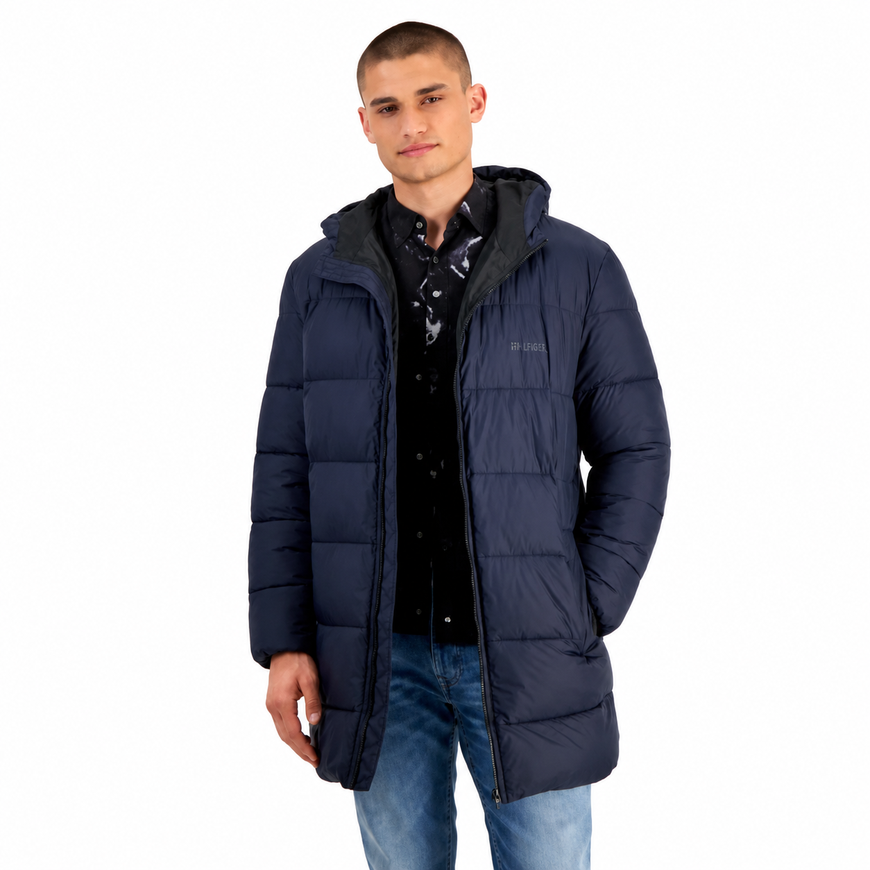 Macy's Ropa de Hombre Lote # 5011 - Unidades en el lote 353- Precio unitario $21.75 c/u