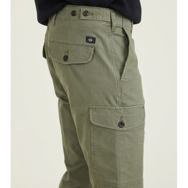 Dockers Pantalones Cargo de Hombre  – Unidades en la caja 24 – Colores Mixtos –  Precio unitario $21.75 c/u