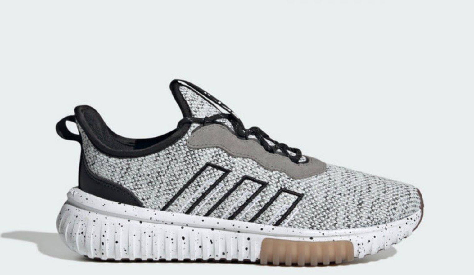 Adidas Zapatos Deportivos - Venta al por Mayor - Unidades en el Pallet 50- Precio por cada par $42.75 USD / $40.00 USD