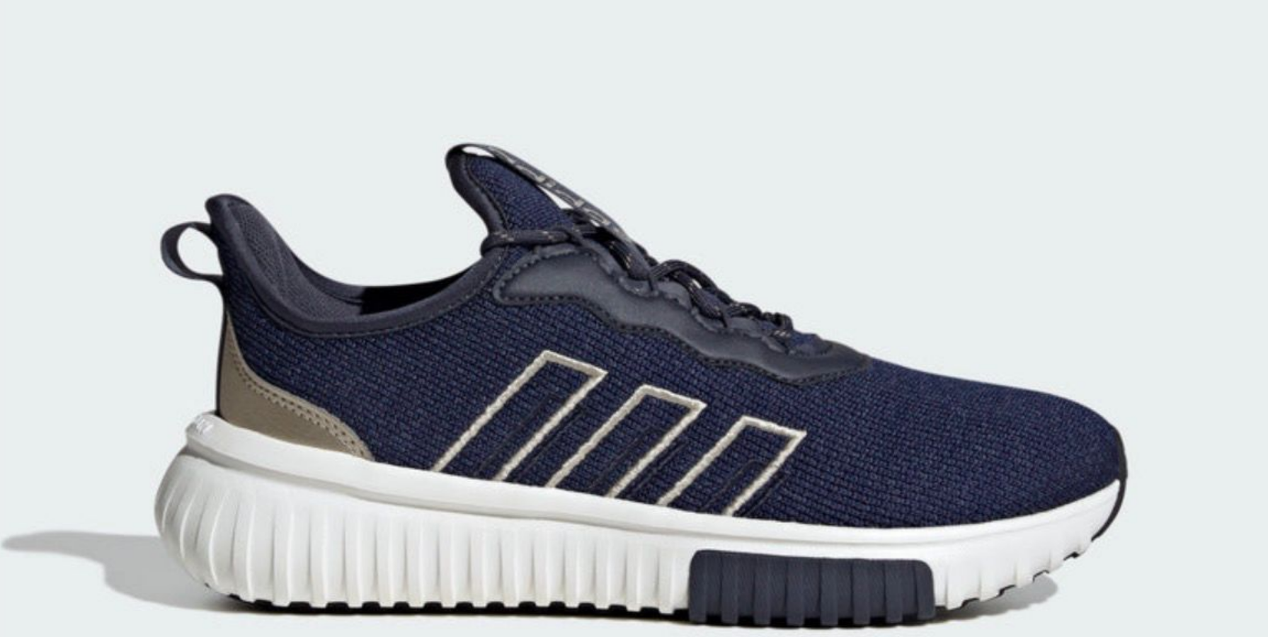 Adidas Zapatos Deportivos - Venta al por Mayor - Unidades en el Pallet 50- Precio por cada par $42.75 USD / $40.00 USD