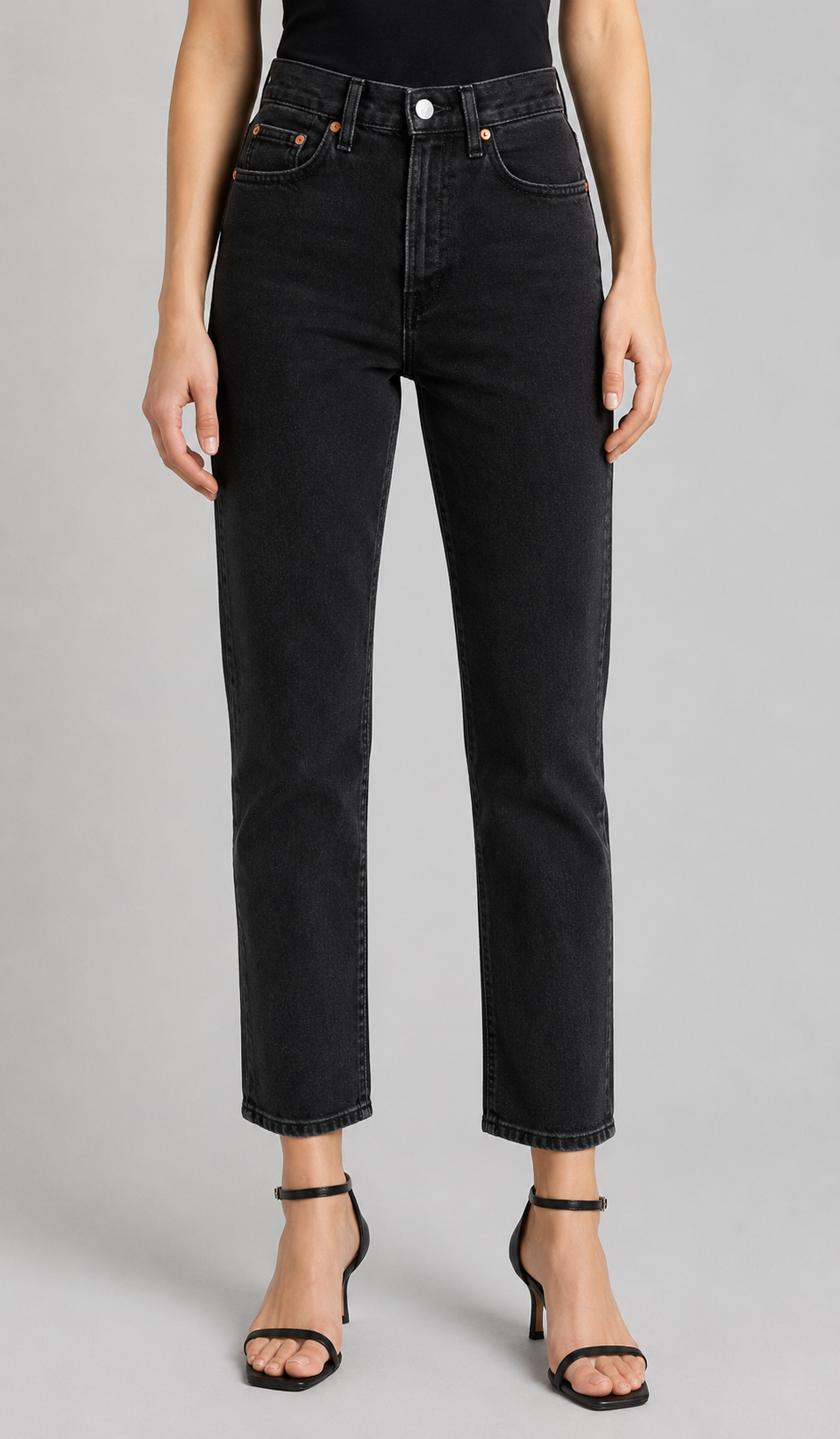 Levi's Wedgie Straight Jeans Mujer –  Unidades en la caja 48- Colores mixtos- Precio unitario $28.75 c/u