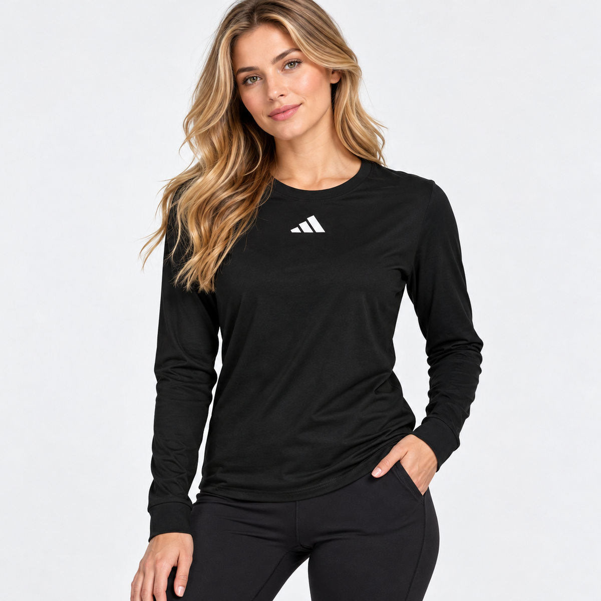 Adidas Camisetas de mujer - Caja de 24 unidades - Precio $23.70 c/u